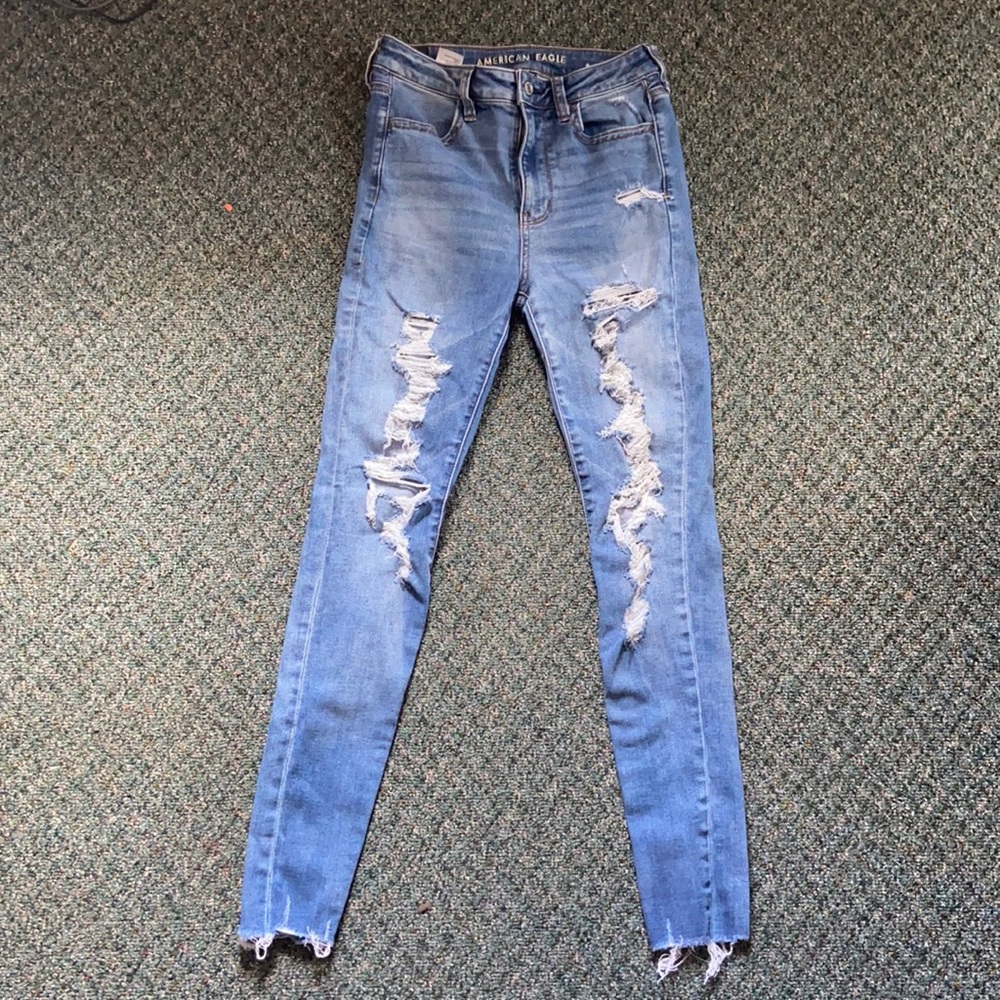 American Eagle Distressed Jeans